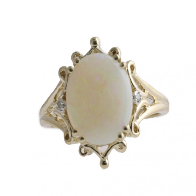 14k Yellow Gold Opal Fashion Ring