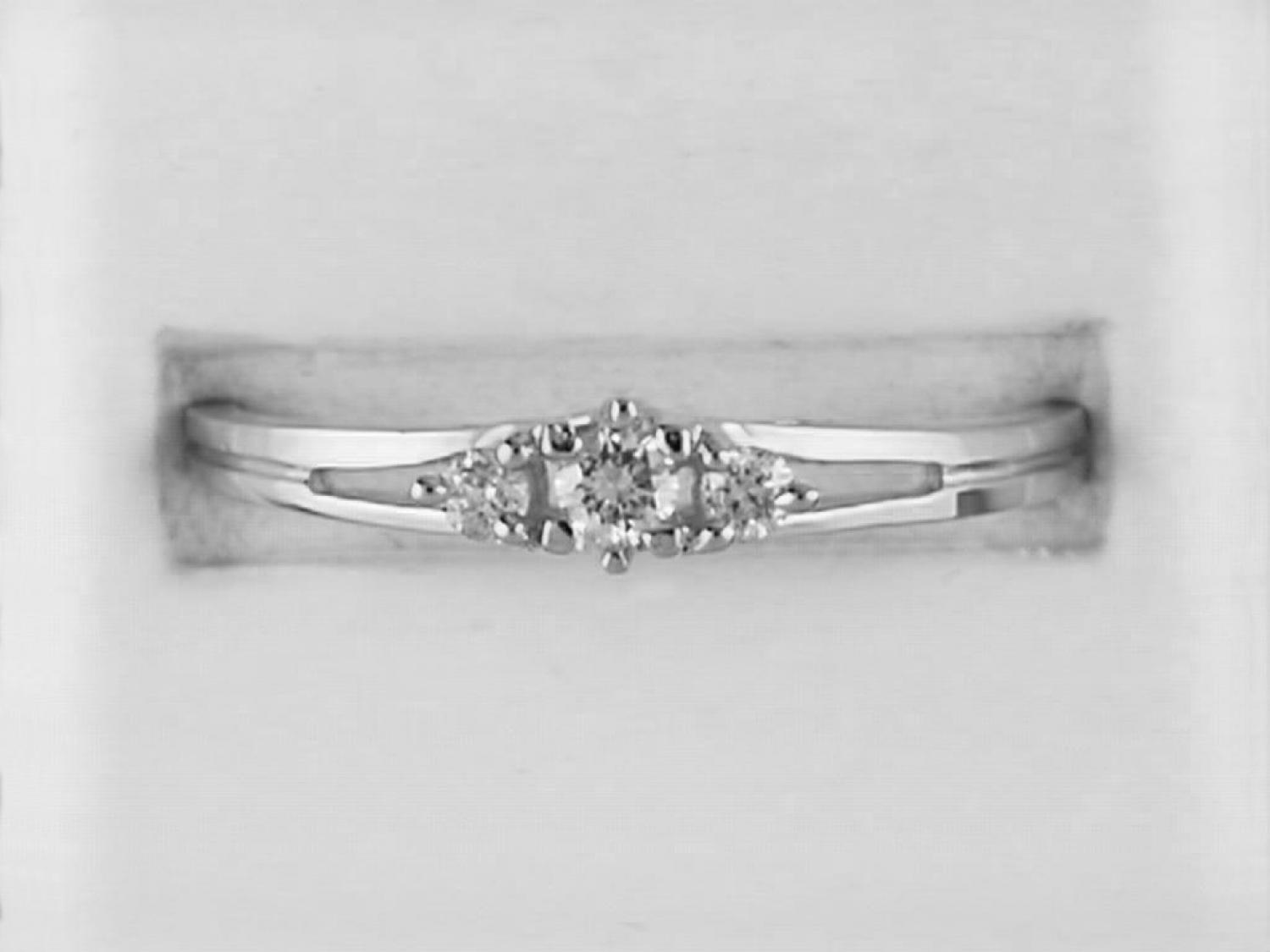 14K White Gold Light Weight Three Stone Diamond Ring