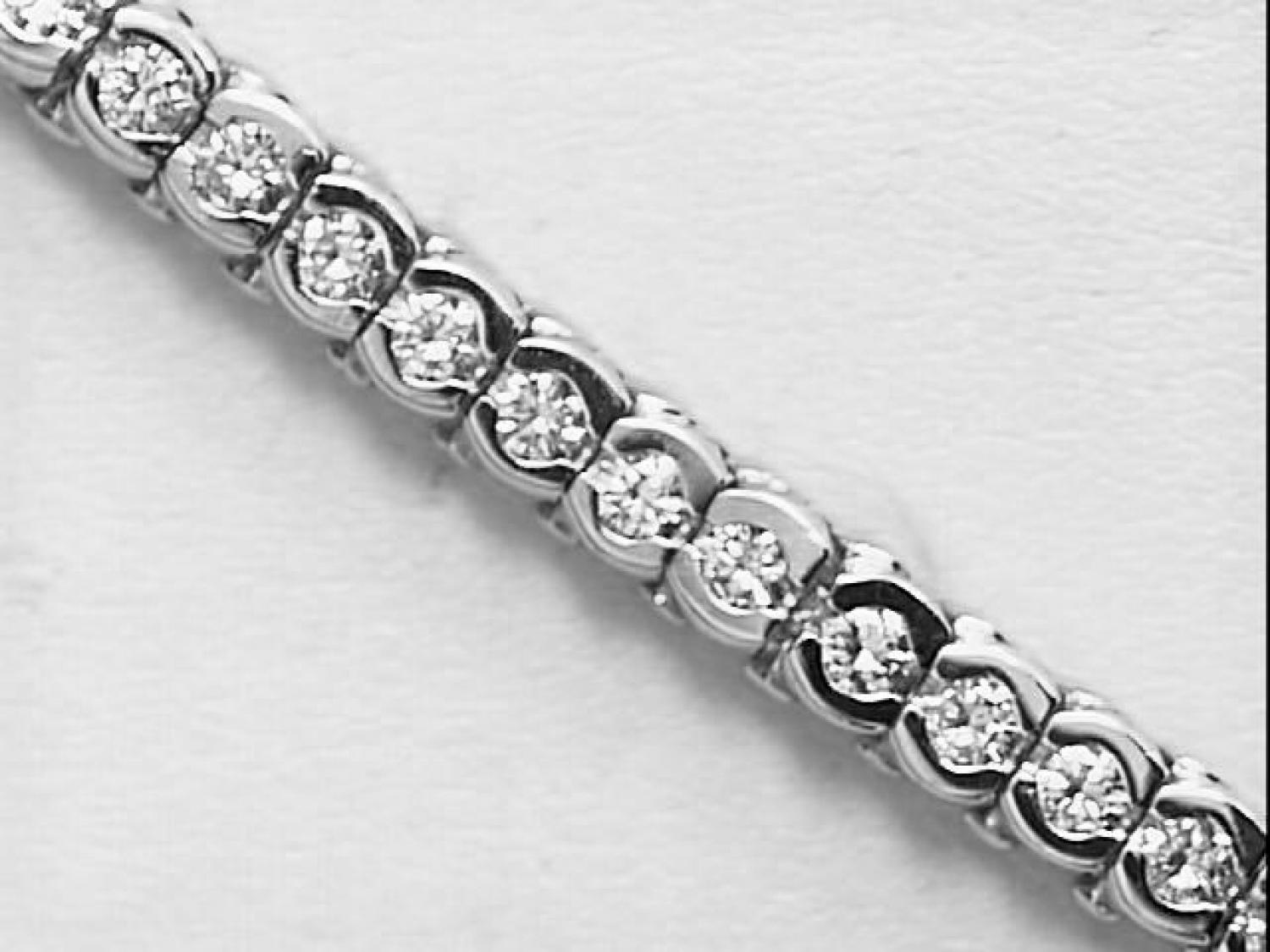 14K White Gold Diamond Bracelet