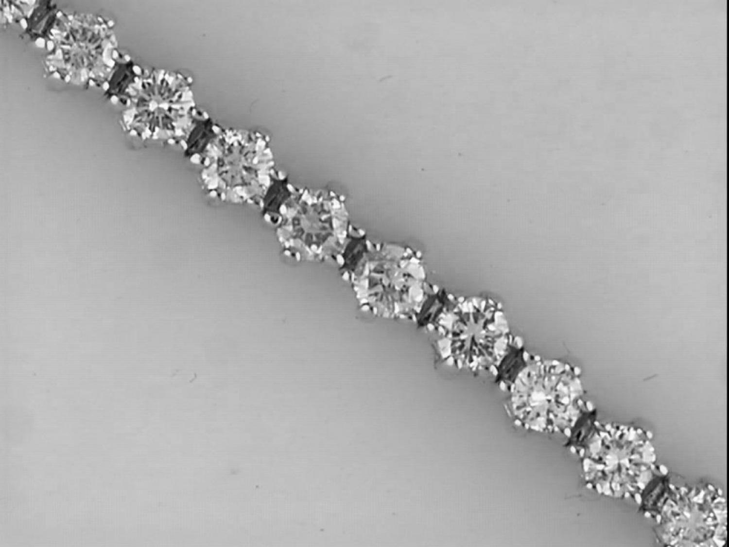 14K White Gold Diamond Bracelet