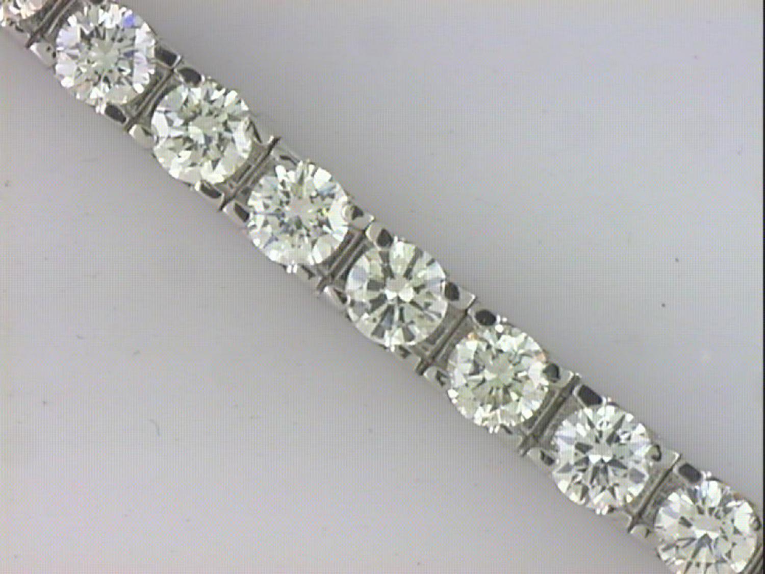 14K White Gold Diamond Bracelet