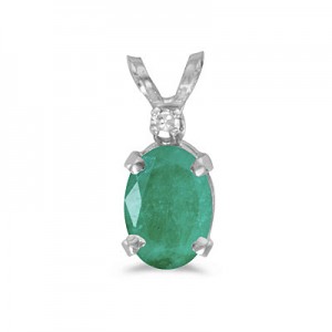 14k White Gold Oval Emerald And Diamond Pendant