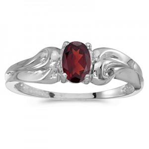 14k White Gold Oval Garnet Ring