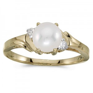 10k Yellow Gold Pearl And Diamond Ring