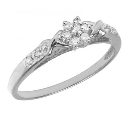 14K White Gold Diamond Cluster Ring