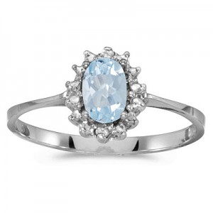 10k White Gold Oval Aquamarine And Diamond Ring