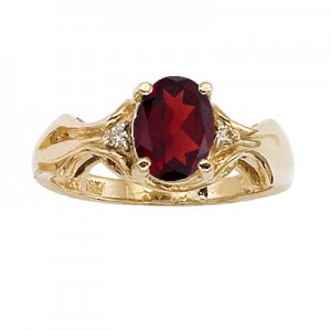 14K Yellow Gold 8x6 Oval Garnet and Diamond Ring