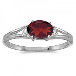 14k White Gold Oval Garnet And Diamond Ring