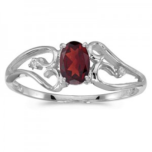 14k White Gold Oval Garnet And Diamond Ring