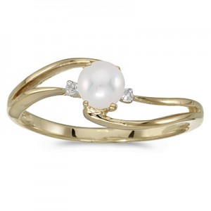 10k Yellow Gold Pearl And Diamond Wave Ring