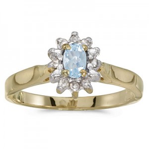 10k Yellow Gold Oval Aquamarine And Diamond Ring