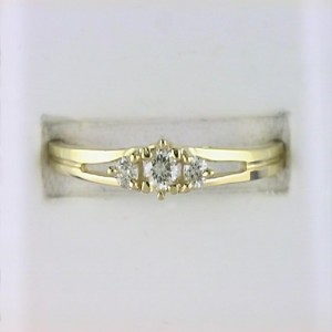 14k Yellow Gold 3 Stone Diamond Ring