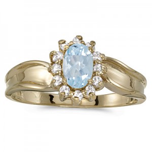 10k Yellow Gold Oval Aquamarine And Diamond Ring