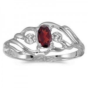 14k White Gold Oval Garnet And Diamond Ring