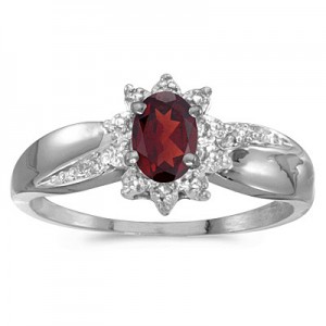 14k White Gold Oval Garnet And Diamond Ring