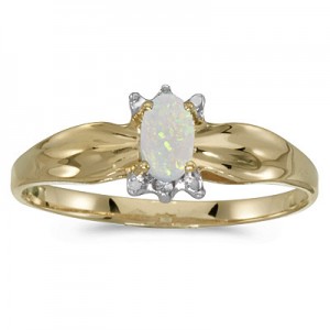 10k Yellow Gold Oval Opal And Diamond Ring