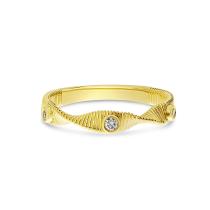 14K Yellow Gold Diamond Fluted Twisted Band